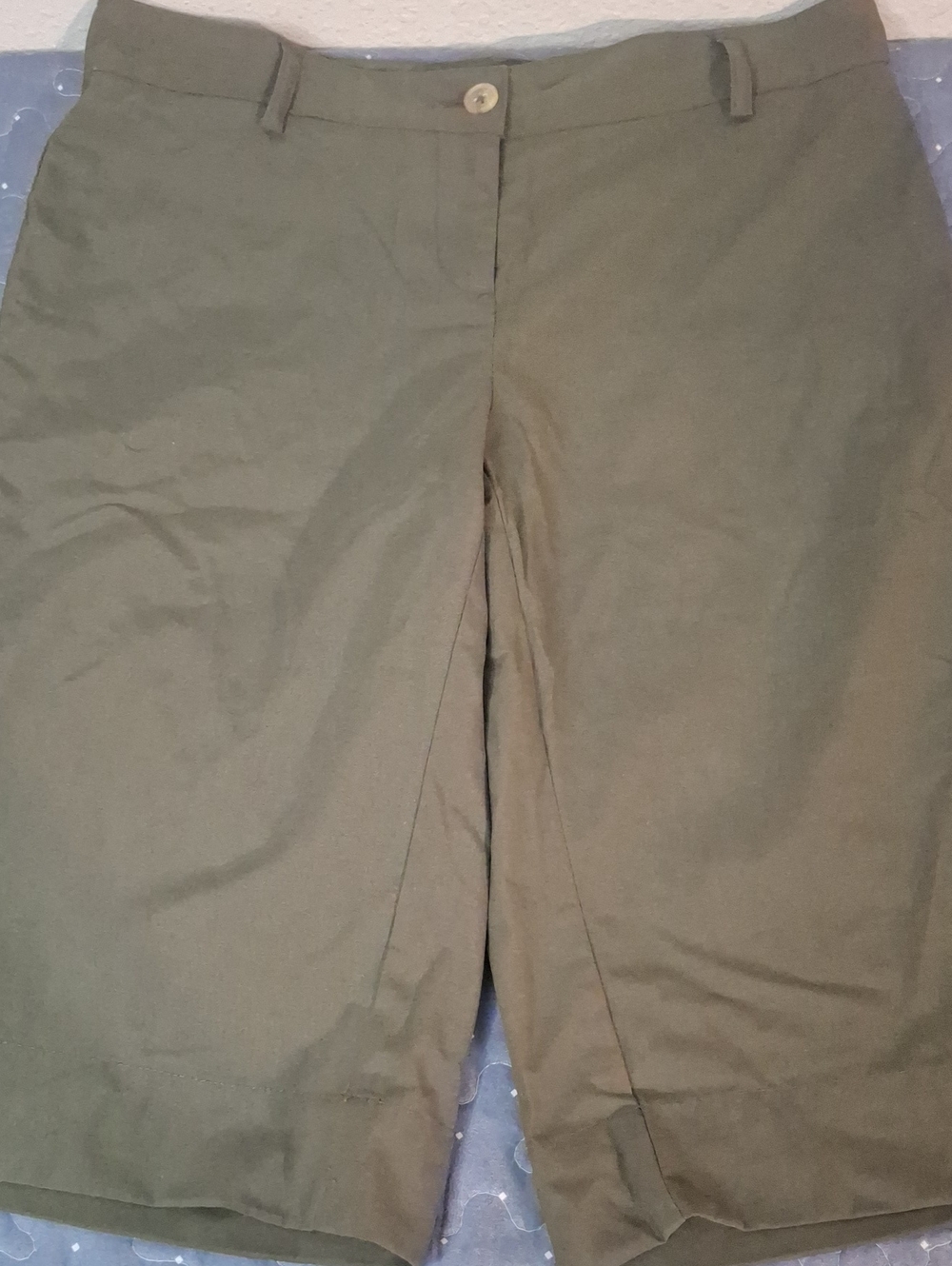 Weatherproof Women's Olive Green Casual Shorts size 6